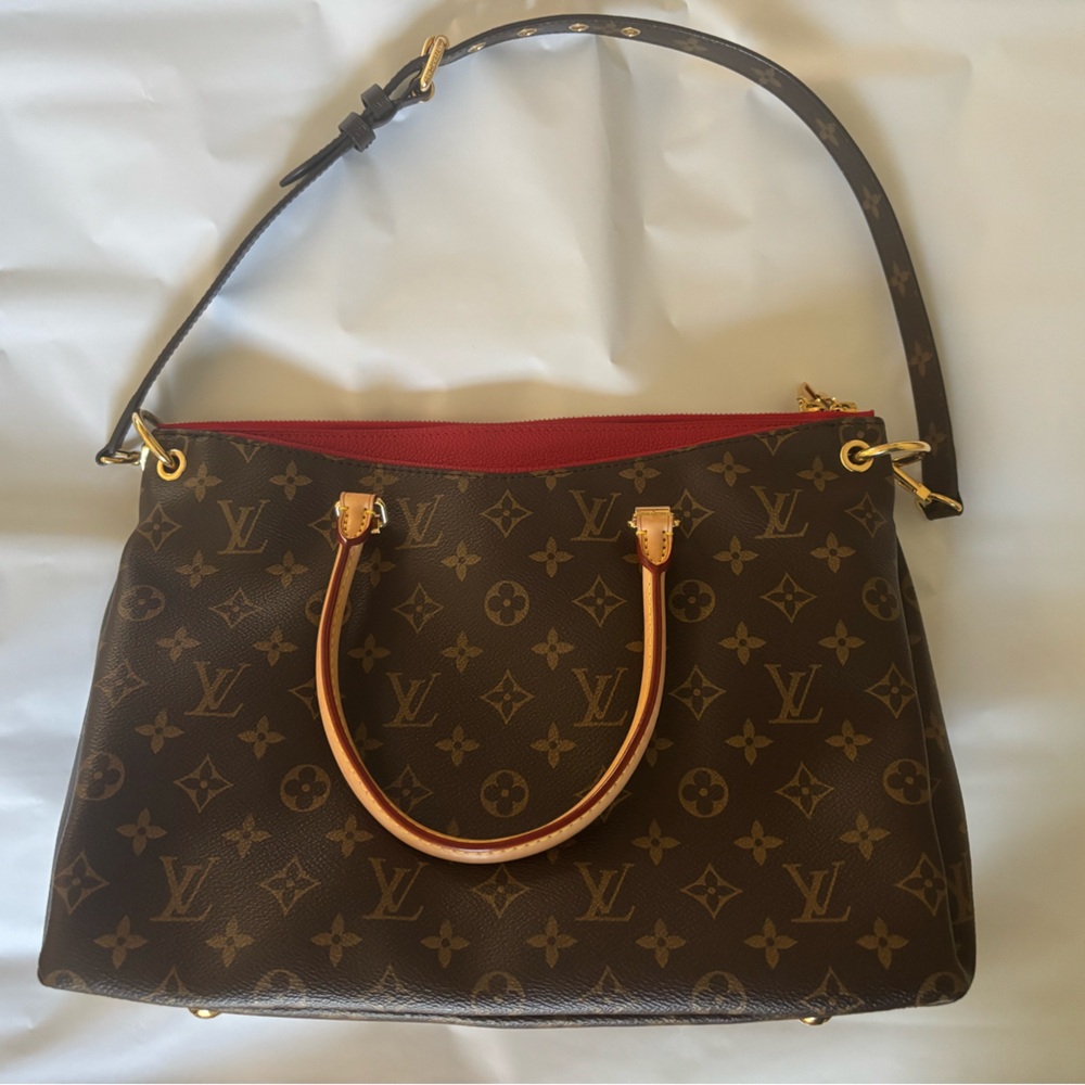 Louis Vuitton Pallas MM
